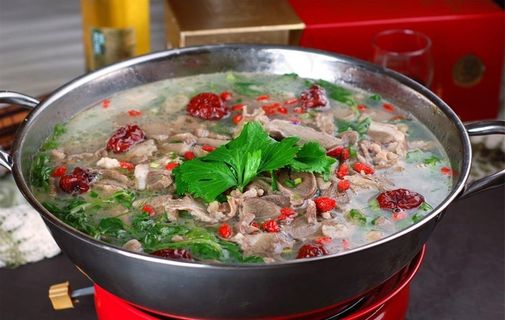 汤羊肉汤锅图片