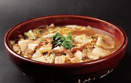 腊肉炖粉条图片 腊肉炖粉条图片