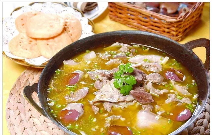 锅贴饼子特色杀猪菜图片