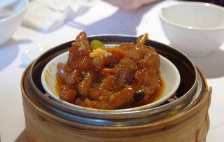 香港早茶点的凤爪图片