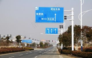 交通标志牌杆图片
