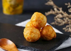 炸鱼丸 墨鱼丸 小丸子 小吃图片