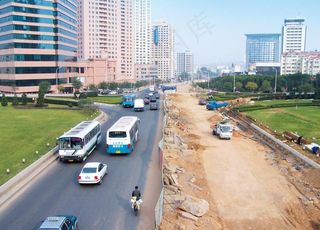 城市道路建设施工现场图片