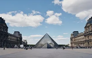 卢浮宫建筑图片