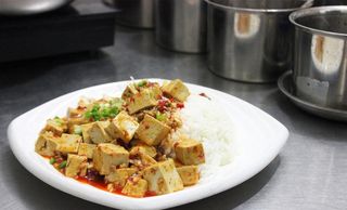 麻婆豆腐盖饭图片
