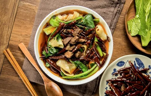 牛肉板面图片 牛肉板面图片