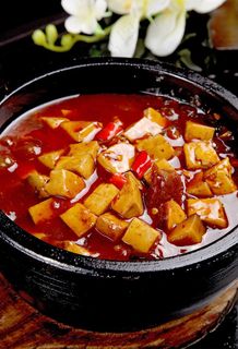 石锅老豆腐图片