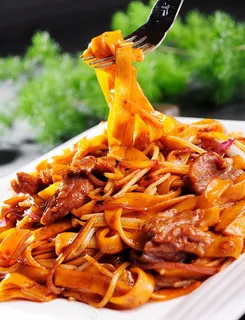 干炒牛河图片 干炒牛河图片