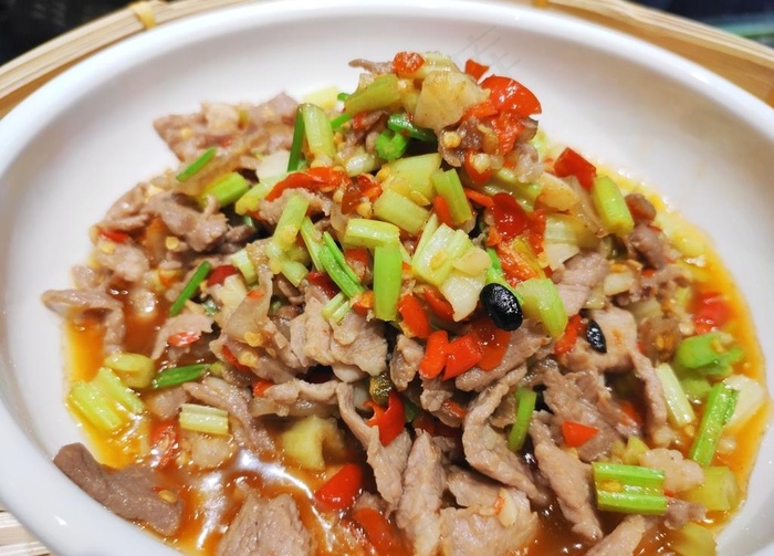 农家肉炒肉图片