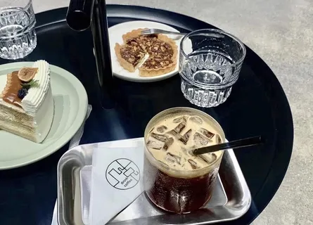 下午茶点心和冰咖啡图片 下午茶点心和冰咖啡图片
