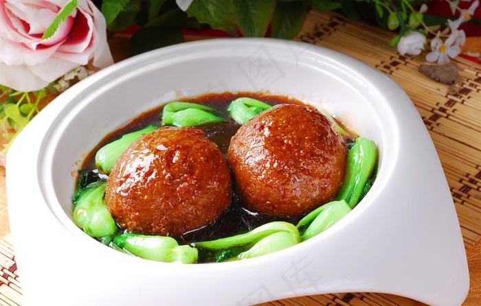 菜红烧狮子头图片