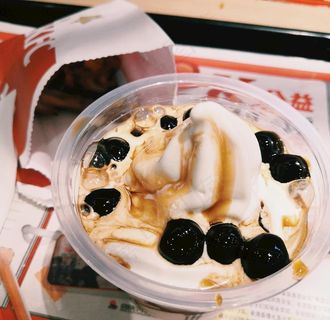 圣代冰淇淋图片