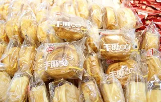 散称盼盼手撕面菜鸟图库片