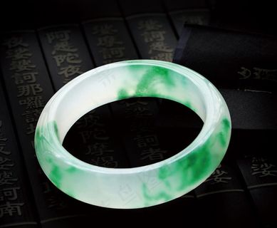 玉手镯海报灯箱片图片