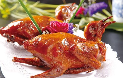 脆皮乳鸽图片 脆皮乳鸽图片