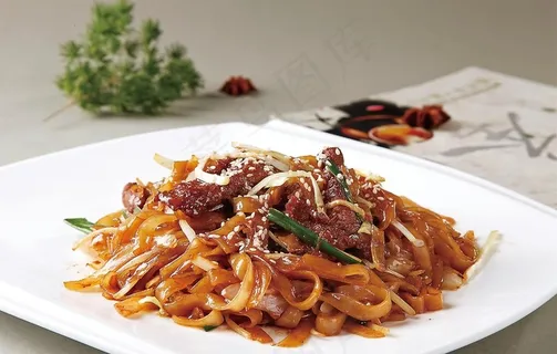 干炒牛肉河粉图片 干炒牛肉河粉图片