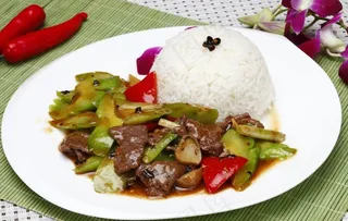 凉瓜牛肉饭图片