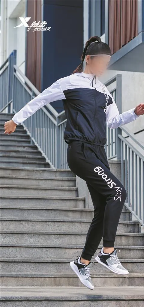 运动模特图图片(4724X9449(DPI:100))psd模版下载