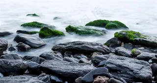 唯美海边岩石图片