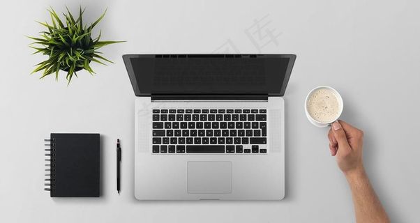 笔记本电脑 咖啡杯俯视图图片