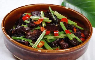 芹菜炒腊牛肉图片