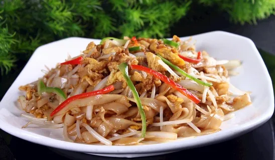 鸡蛋炒河粉图片 鸡蛋炒河粉图片