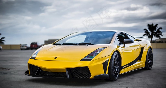 跑车轿车汽车图片