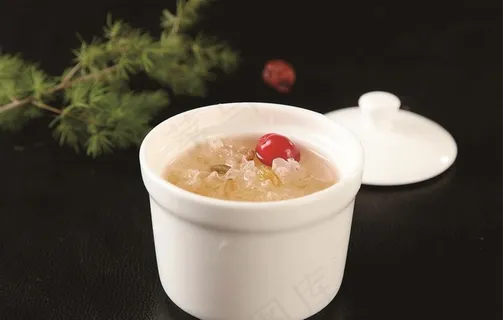 糖银耳葡萄汤图片 糖银耳葡萄汤图片