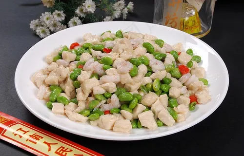 虾仁毛豆炒鸡丁图片 虾仁毛豆炒鸡丁图片