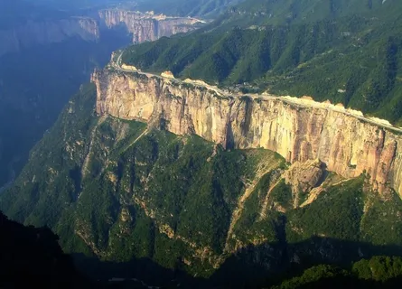 太行山崖图片 太行山崖图片