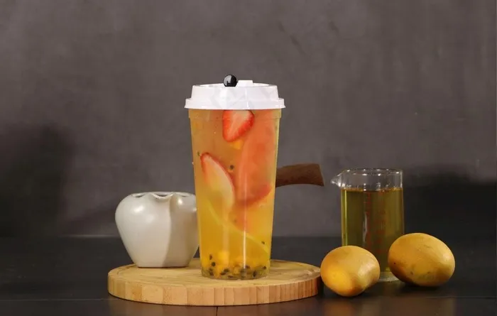 草莓芒果百香果图片