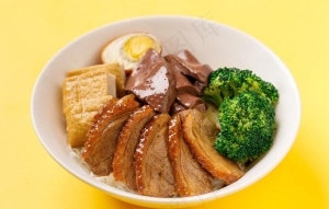 鹅肉饭图片