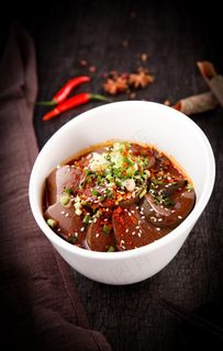 冒鸭血图片 冒鸭血图片