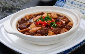 炖牛腩图片