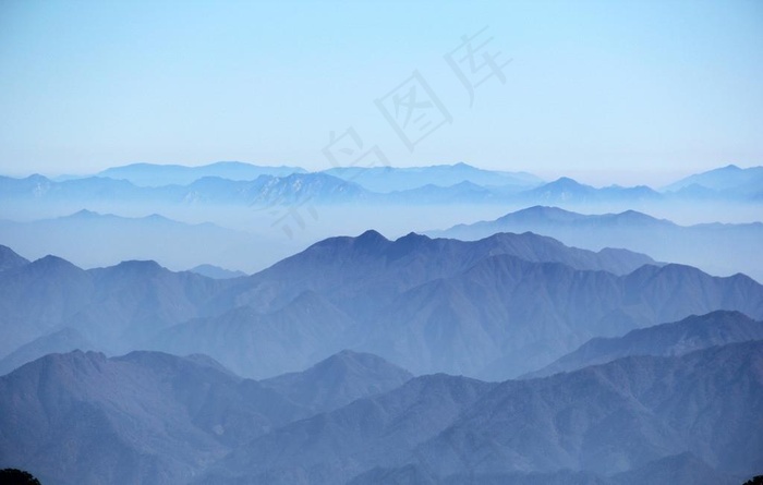 层峦叠嶂图片
