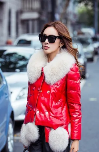 女装时尚街拍图片