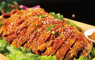 天山烤羊排图片