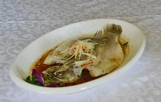 清蒸鲈鱼图片