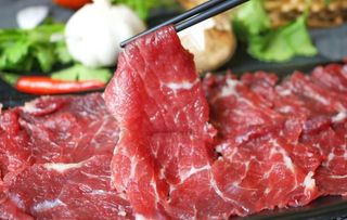禄牛新派现切牛肉火锅图片