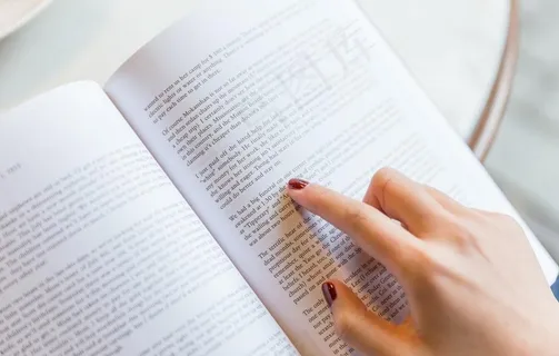 校园 背景 学校 学生 配图图片