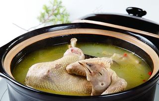 滋补老鸡汤图片