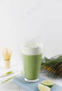 手打抹茶奶盖图片 手打抹茶奶盖图片