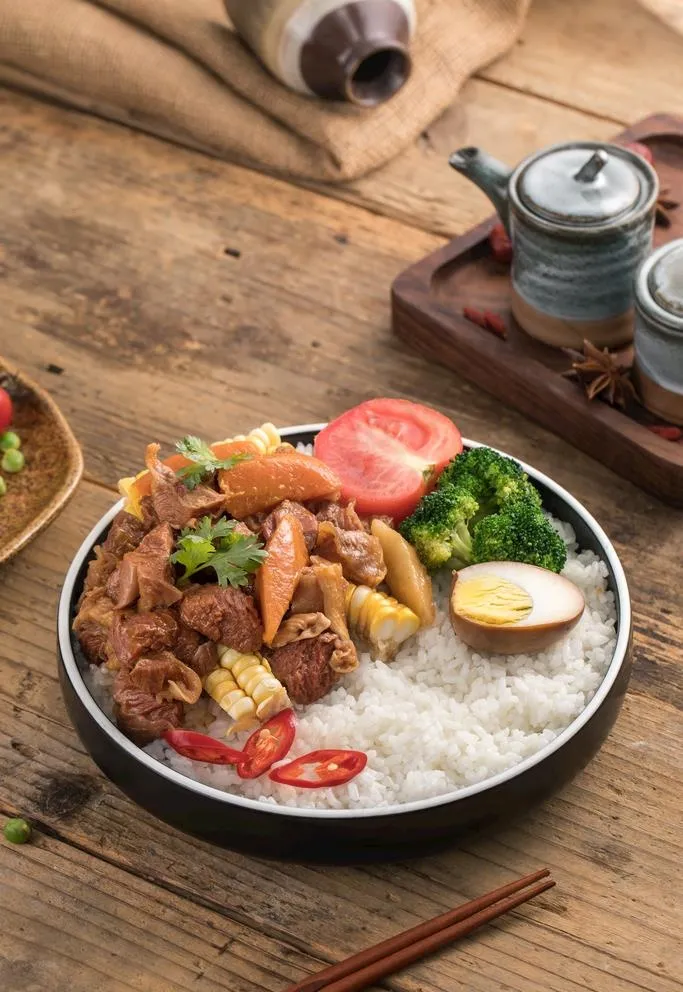 红烧牛腩饭图片