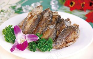 干炸小鲫鱼图片