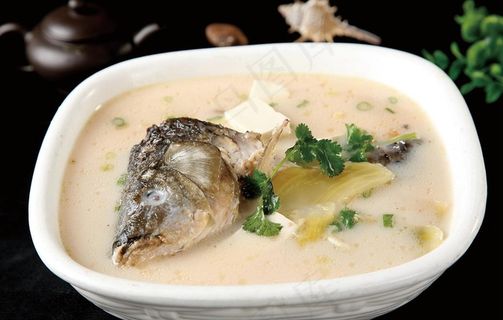 鱼头豆腐汤图片