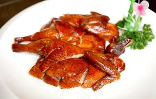 越式吊烧沙茶脆皮鸡图片