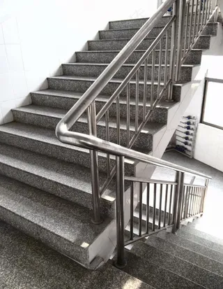 不锈钢楼梯扶手图片