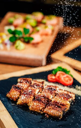 美味烤鳗鱼图片