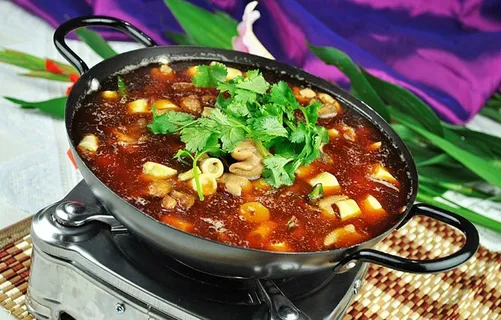 肥肠锅仔鸡图片 肥肠锅仔鸡图片