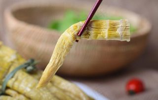 秘制湿笋干特写图片